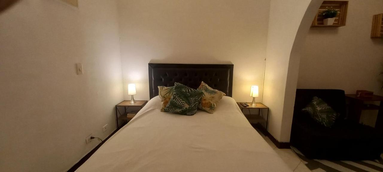 Appartamento Apto Idoneo Para Descansar Muy Central En El Poblado Medellín Esterno foto
